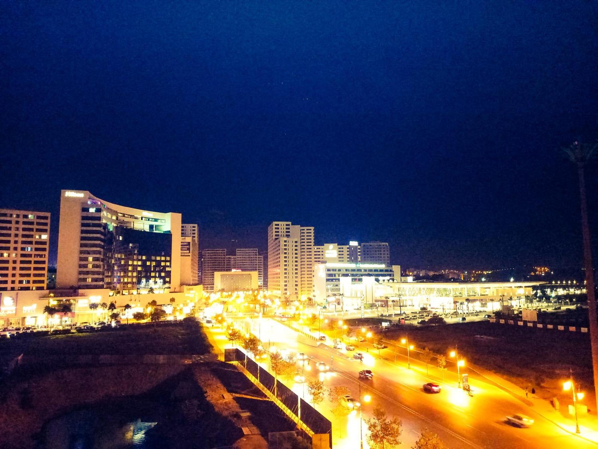 Moderne Appartement Au Plein Centre-Ville En Face Hilton & La Gare De Train Tgv Avec Climatisation Tanca Dış mekan fotoğraf