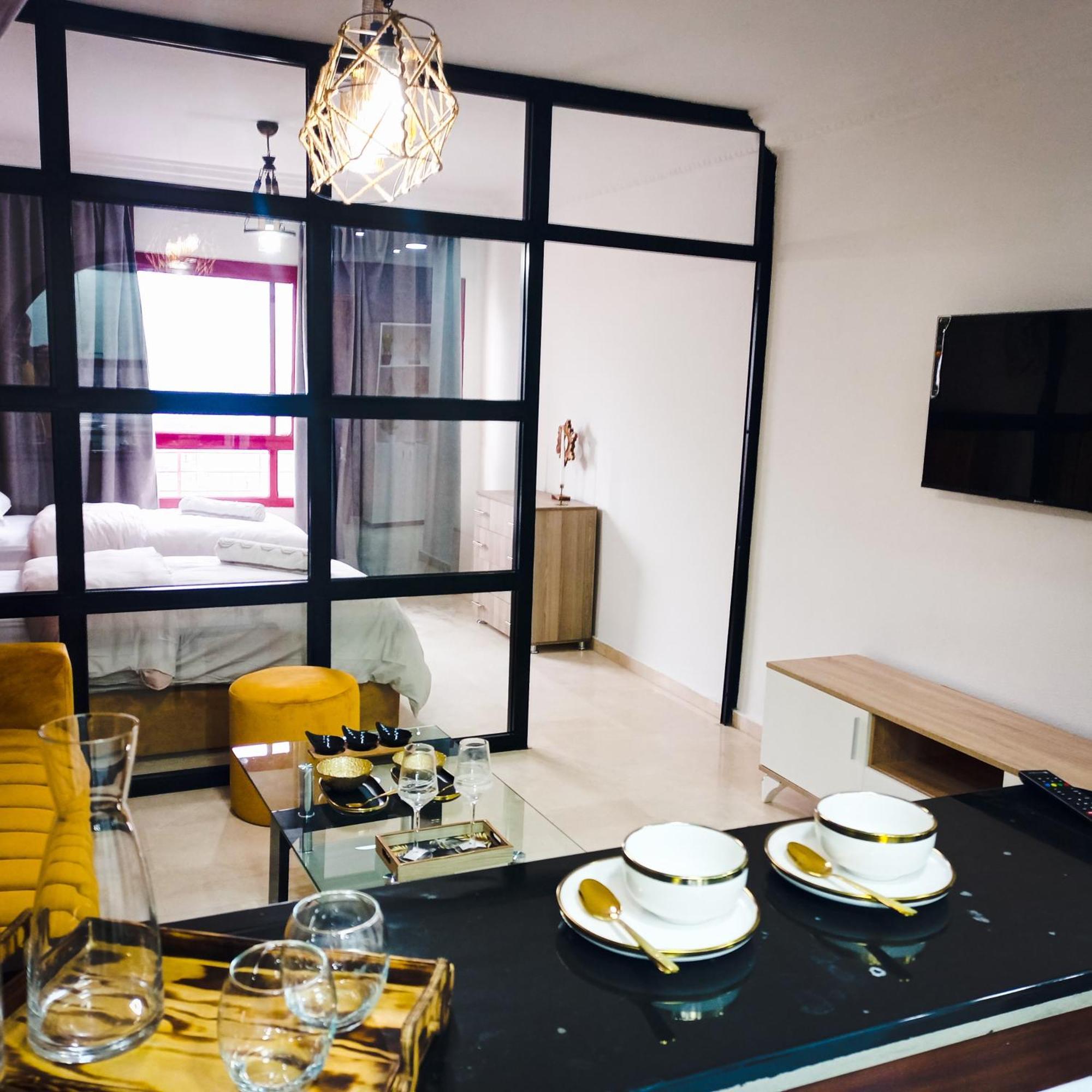 Moderne Appartement Au Plein Centre-Ville En Face Hilton & La Gare De Train Tgv Avec Climatisation Tanca Dış mekan fotoğraf