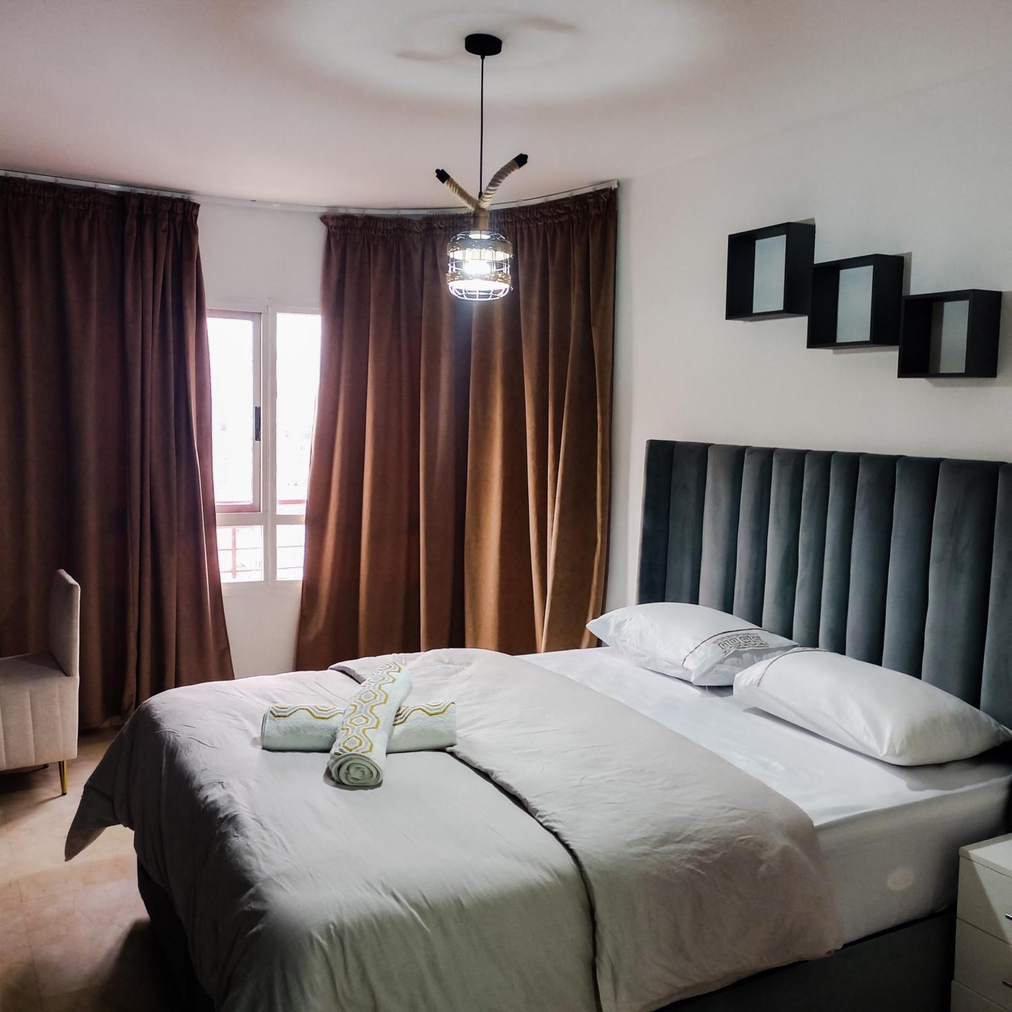 Moderne Appartement Au Plein Centre-Ville En Face Hilton & La Gare De Train Tgv Avec Climatisation Tanca Dış mekan fotoğraf
